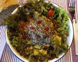 Foto del paso 2 de la receta: Ensalada otoñal con granada y brotes de lombarda