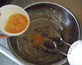 A picture of step 3 of Brown Cane Sugar and Walnut Muffins.