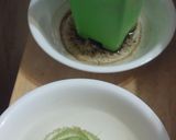 A picture of step 1 of Regrow store bought Celery.