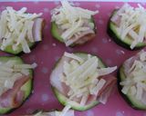 A picture of step 2 of Baked Zucchini with Bacon and Cheese.