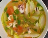 Hình bước làm 3 của món Canh bầu nấu mực