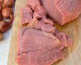 Foto del paso 1 de la receta: Babilla de ternera con chalotas y cantarelas