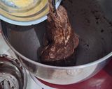 Foto langkah ke 3 dari resep Soft Chocolate Sourdough Bread.