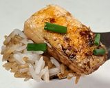 รูปขั้นตอนการทำที่ 7 ของ ข้าวหน้าท้องปลาแซลมอนย่างราดซอสญี่ปุ่น