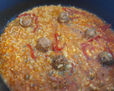 Foto del paso 7 de la receta: Arroz caldoso de albóndigas de butifarra y pimientos de piquillo