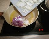 Foto del passaggio 5 della ricetta Crema di cicerchia greca (fava), con cipolle caramellate