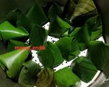 Foto langkah ke 4 dari resep Awug-Awug Daun Pisang.