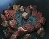 Foto del paso 4 de la receta: Ternera guisada en salsa de nueces y anacardos