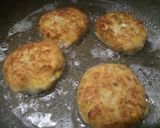 A picture of step 3 of Salmon and sweet corn cakes.