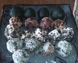 A picture of step 3 of Spirulina Energy Balls.