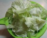 A picture of step 1 of Healthy Sake-steamed Chicken Tenders with Cabbage.