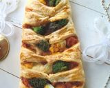 A picture of step 11 of Merry Christmas! Tree Shaped Gratin Pie.