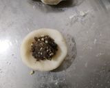 A picture of step 5 of Sesame balls.