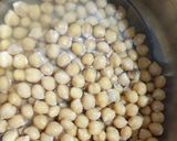 A picture of step 2 of Kathiawari chole.
