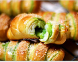 Foto langkah ke 9 dari resep Roti Manis Pandan soft Roll.
