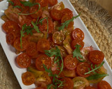 Foto del paso 2 de la receta: Ensalada de fresas, tomates y queso Keos