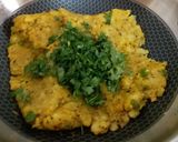 A picture of step 18 of Aloo Samosa.