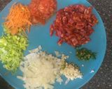 A picture of step 1 of Spaghetti with chorizo sausages.