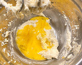 Foto del paso 4 de la receta: Tarta con peras en almíbar y crema de almendras “sin gluten “