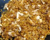 Foto langkah ke 4 dari resep Nasi goreng ayam.