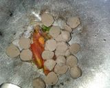Foto langkah ke 6 dari resep Mie Goreng Baso Pedas.