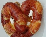 A picture of step 2 of Peanut Butter And Cream Chesse Pretzel Sandwich.