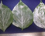 A picture of step 4 of Egoma Leaf Jeon.