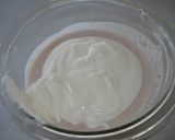 A picture of step 4 of Tofu Bavarois with Strawberry Jam.