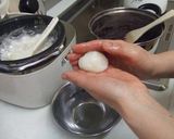 A picture of step 11 of Ohagi with Adzuki Beans and Kinako Powder.