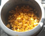 A picture of step 5 of Palak corn sabji.