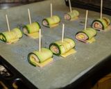Foto del paso 3 de la receta Rollitos mini de calabacín y jamón york y queso
