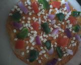 रोटी पिज़्ज़ा (roti pizza recipe in Hindi) रेसिपी चरण 2 फोटो