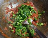 A picture of step 2 of Bhartha with capsicum 🫑.