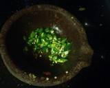 A picture of step 1 of Quick Caliente Salsa.