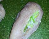 A picture of step 5 of Chicken stuffed with leeks & mushroom gravy.