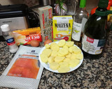 Foto del paso 1 de la receta: Patatas a la importancia con salmón y gulas