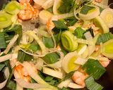 Une image de l'étape 1 de Fusilli aux crevettes rôties.