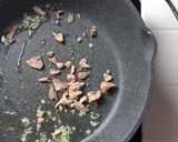 Foto langkah ke 2 dari resep Rice Omelette||Ide bekal Sat Set.