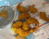 A picture of step 1 of Shrimp and Egg Mayo Salad.