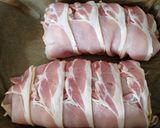 Sajttal sonkával töltött csirkemell baconbe tekerve recept fázis 4 fotója