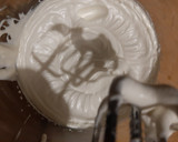 Foto del paso 8 de la receta: Mousse de piloncillo rellena de jelly de tejocote y guayaba