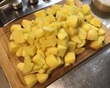 Une image de l'étape 8 de Pommes de terre au bœuf, ail fumé, shiitakes et bouillon de chevreau.