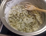 Foto del paso 5 de la receta: Tagliatelle de espinaca con salsa de queso