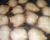A picture of step 3 of Fanke (Puff Puffs).