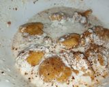 A picture of step 3 of Dahi phulki.