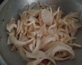 Foto langkah ke 3 dari resep Jamur Tiram Tumis.