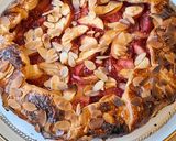 Une image de l'étape 3 de Tarte rustique aux pommes et compotée de framboises.