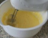A picture of step 5 of Strawberry & Vanilla Cream Cake.