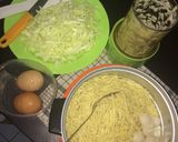 Foto langkah ke 1 dari resep Mie Goreng Ala-ala Solaria.