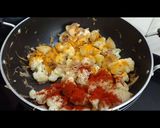 A picture of step 2 of Aloo Gobhi.